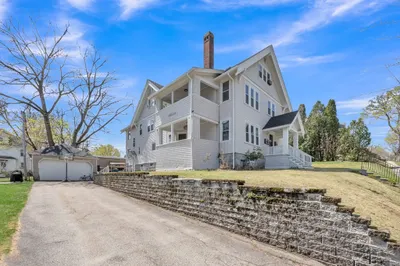 15 Clearview Ave 1