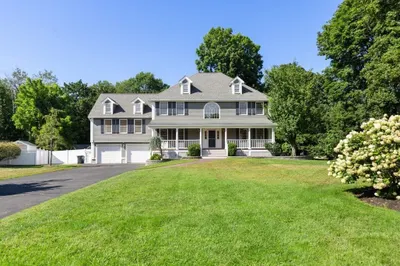 5 Green Meadow Dr 1
