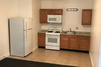 3 Webster St #4