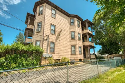 235 Field St 1