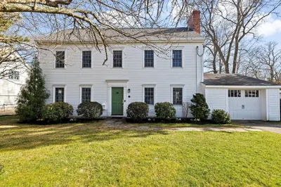 10 Wompatuck Rd