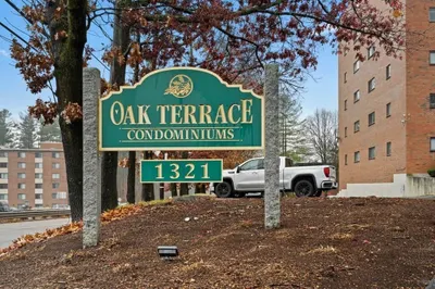1321 Worcester Rd #208