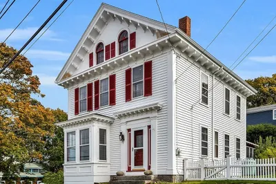 5 Pleasant St #1 1