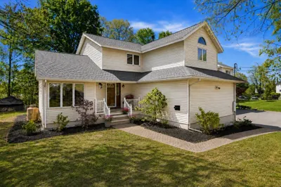 25 Thomas Pl 1