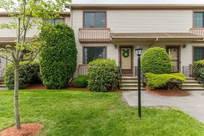 489 Turnpike Street #2-3