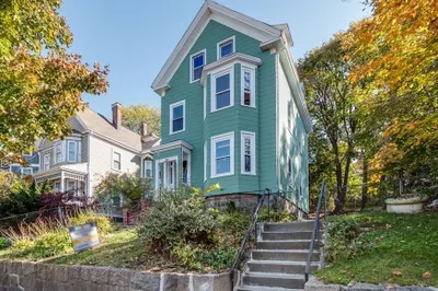 124 Hyde Park Ave