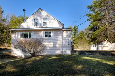 1138 Wachusett St 1