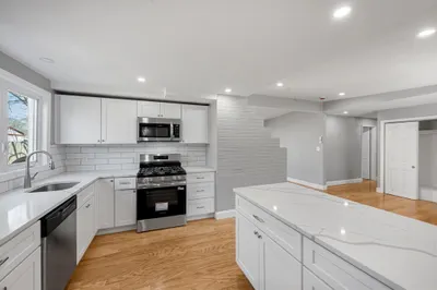 109 Hastings St 1