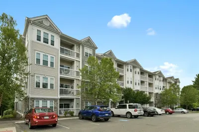 57 Augustus Ct #1013 1
