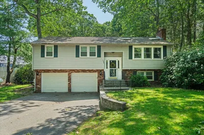 133 Russell Ln 1