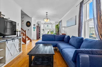 15 Marshall St