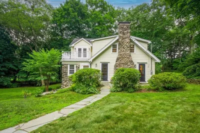 24 Beaver Pond Road