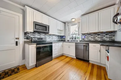 25 Eden St #2
