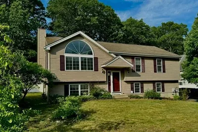 62 Moreland Green Dr 1