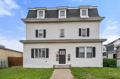 98-102 Franklin St #4