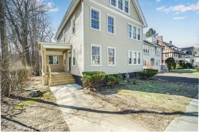 202 Fort Pleasant Ave