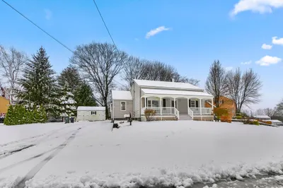 94 Benjamin Rd