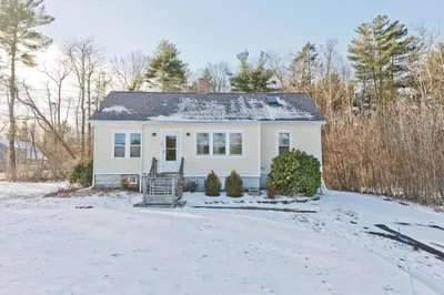 137 Old Amherst Rd 1