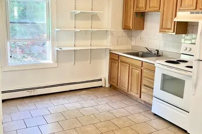 17 Carmel St #3