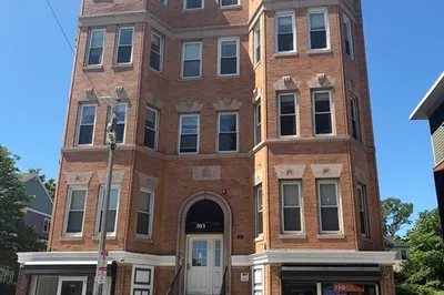 301-305 Dudley St #2 1