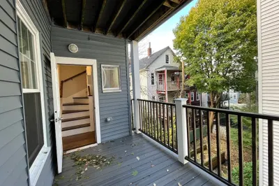 9 Cornwall St #2