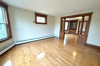 125 Walnut St #3