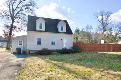 51 White Oak Rd 1
