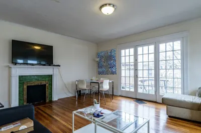 229-231 Chestnut Hill Ave #1