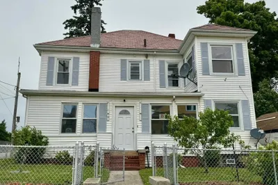 142 Mount Pleasant St 1