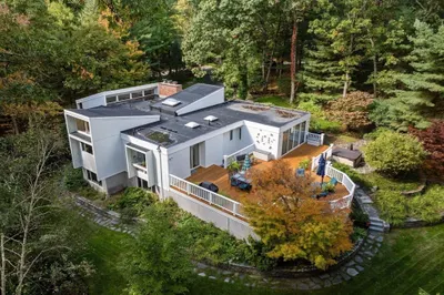 15 Hancock Rd