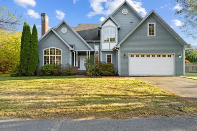 32 Owen Dr 1