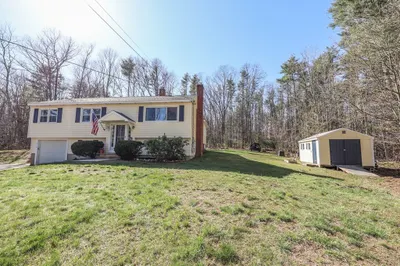 216 N River Rd