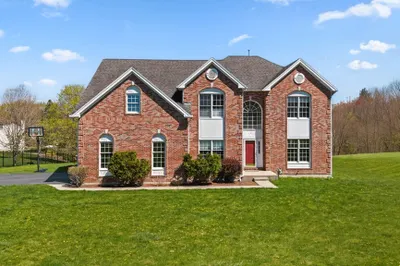3 Emerson Cir 1
