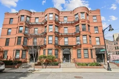 25 Saint Stephen St #1