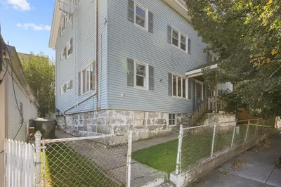 187 Rockland St
