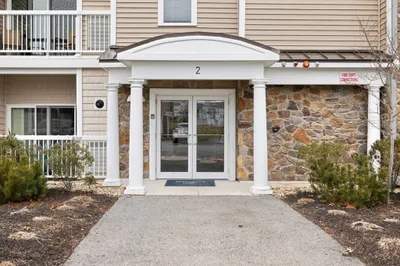 2 Francis Dr #210