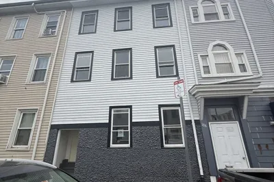 186 Marion St 1