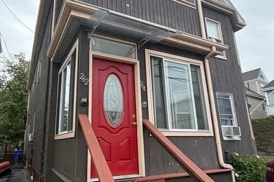 262 Shirley St #3 1