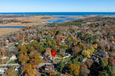 28 Riverside Cir
