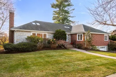 52 Sherbrooke Rd