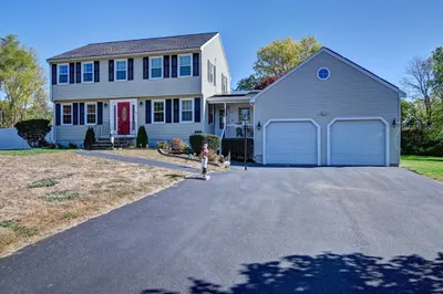 35 Blackberry Fields Rd 1