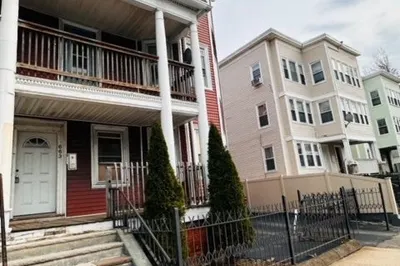 663 Columbia Road 1