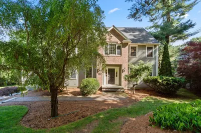 74 Colonial Dr