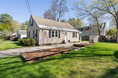 6 Gassett Rd