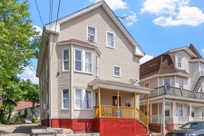 117 Burnett St