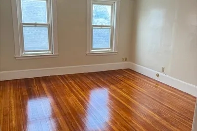 89 Linden Ave #2