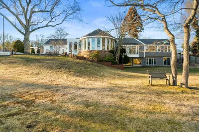 330 Long Pond Dr