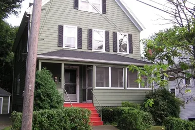 52 Bennett St