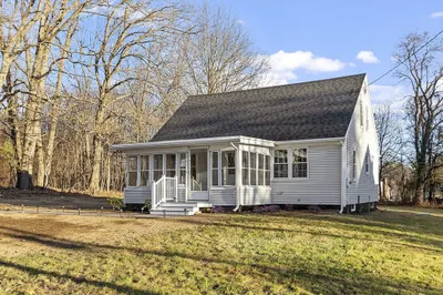 42 Pleasantview Ave