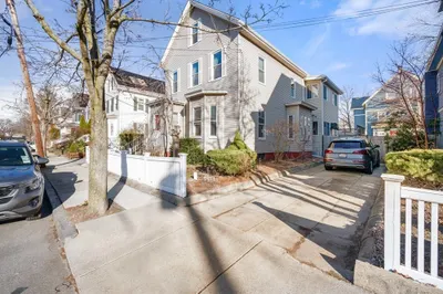 25 Irving Street 1